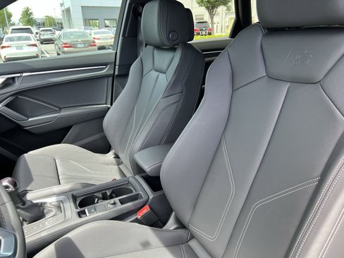 Used 2025 Audi Q3 2.0T Premium w/ Convenience Package AWD/4WD image 16