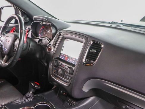 Used 2018 Dodge Durango R/T w/ Technology Group AWD/4WD image 29