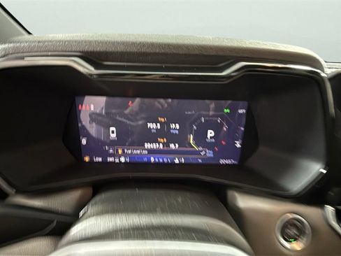 Used 2024 Chevrolet Colorado ZR2 w/ Technology Package image 17