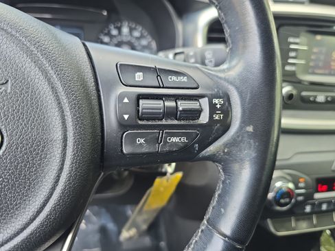 Used 2016 Kia Sorento EX AWD/4WD image 17