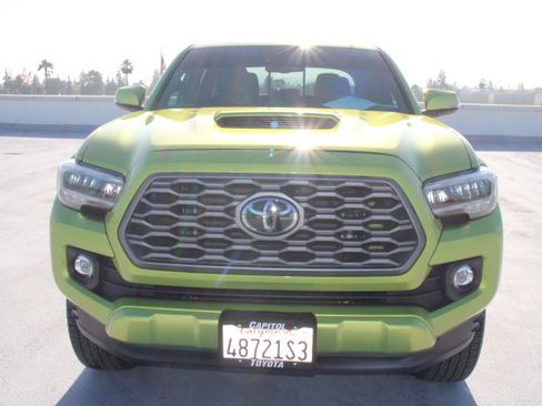 Certified 2023 Toyota Tacoma TRD Sport image 9