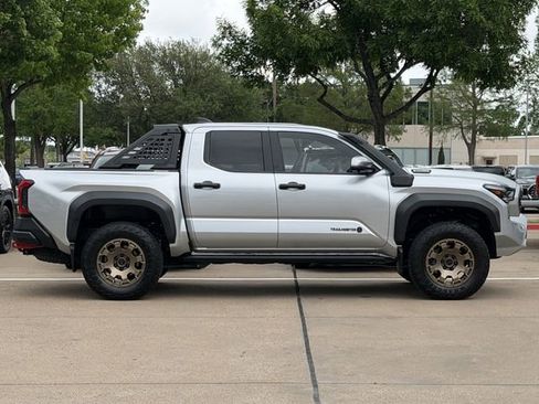 Used 2024 Toyota Tacoma 4x4 Double Cab Hybrid image 3