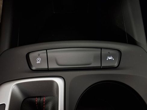 New 2026 Chevrolet Trax RS w/ Sunroof Package image 21