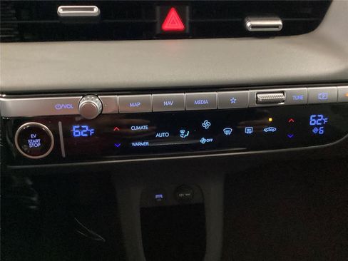 Certified 2024 Hyundai Ioniq 5 SEL RWD image 18