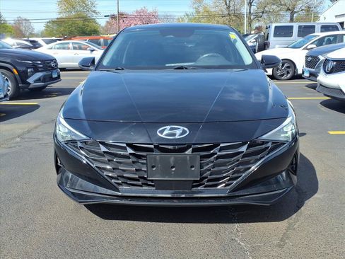 Certified 2023 Hyundai Elantra Limited FWD image 2