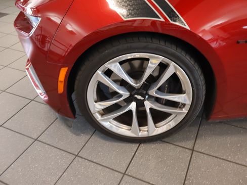 Used 2021 Chevrolet Camaro SS w/ Wild Cherry Design Package 1 RWD image 36