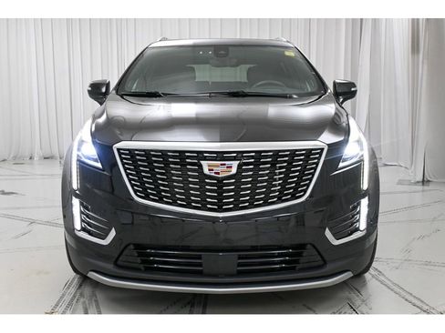 Certified 2023 Cadillac XT5 Premium Luxury w/ Technology Package image 3
