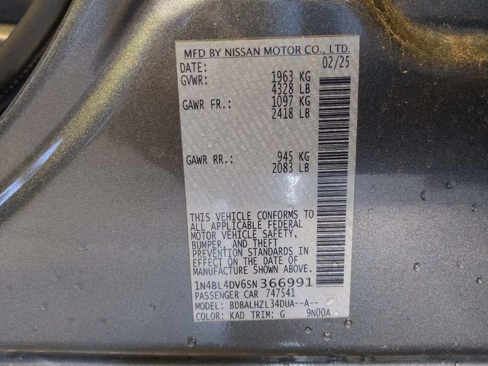 Used 2025 Nissan Altima 2.5 SV FWD image 33