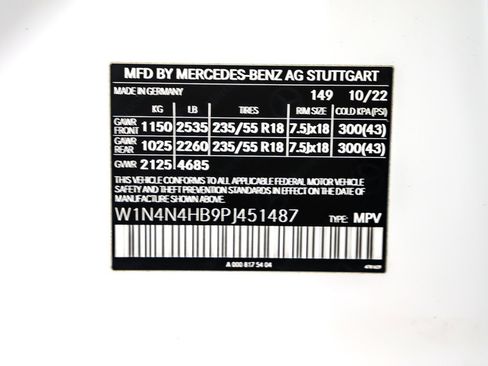 Certified 2023 Mercedes-Benz GLA 250 4MATIC w/ Premium Package image 24