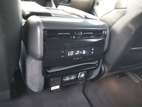 Used 2024 Jeep Wagoneer L 4WD image 13