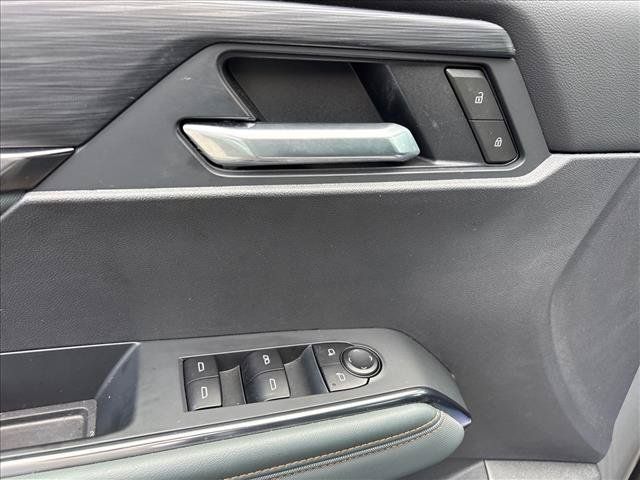 Certified 2025 GMC Acadia AT4 AWD/4WD image 23
