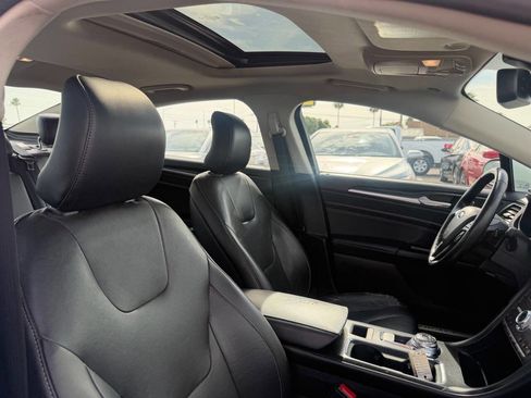 Used 2019 Ford Fusion Titanium AWD/4WD image 24