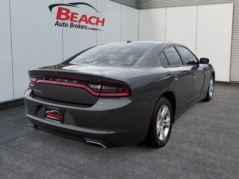 Used 2021 Dodge Charger SXT w/ Leather Interior Group image 13