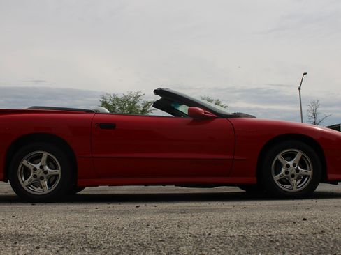 Used 1995 Pontiac Firebird Convertible RWD image 18