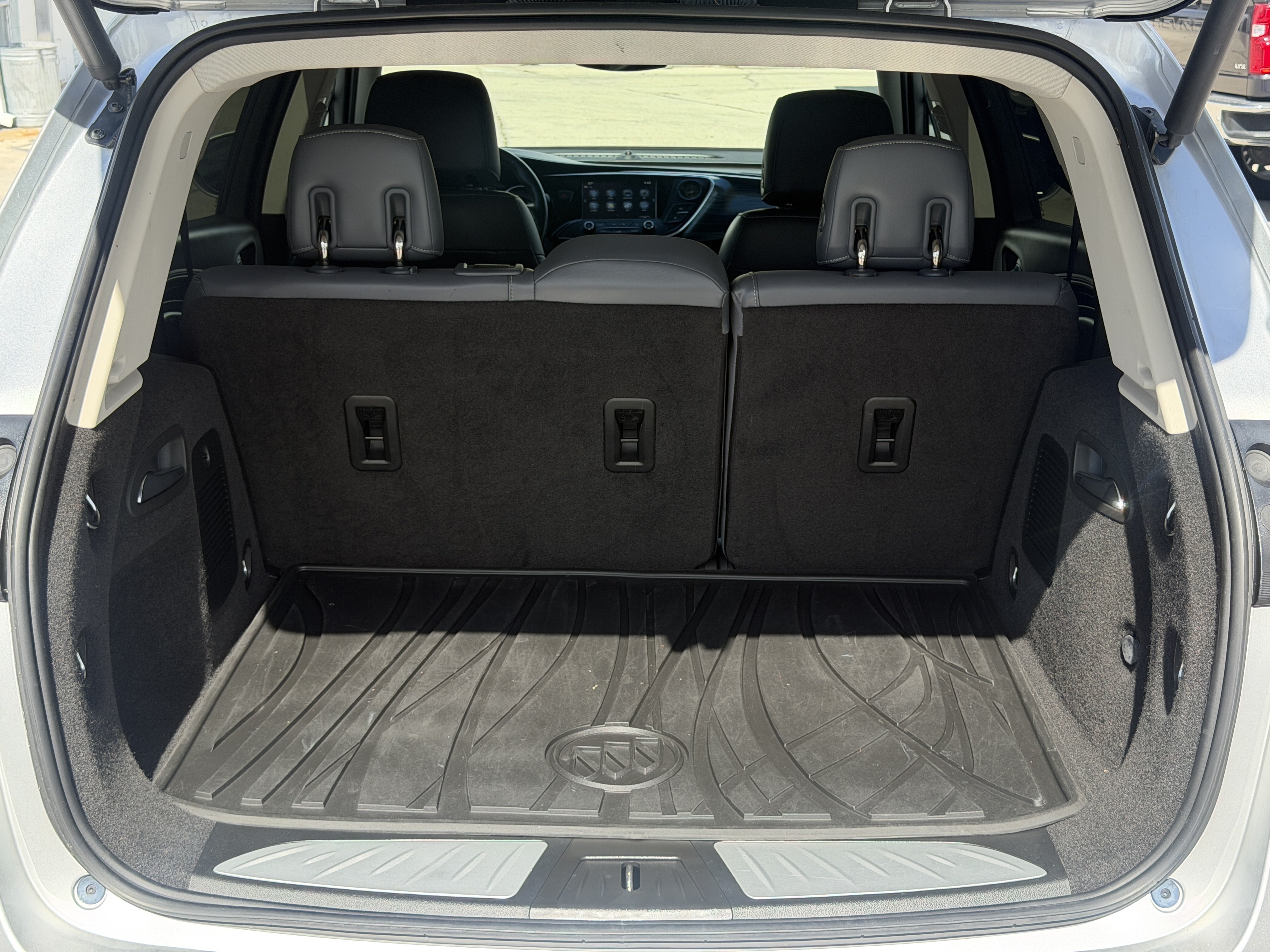 Used 2019 Buick Envision Essence FWD image 12