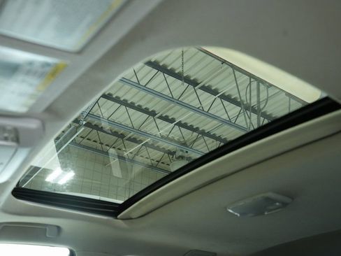 Used 2018 Toyota Sequoia SR5 image 36