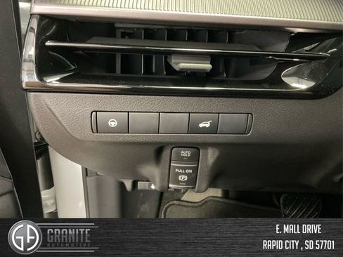 New 2025 Nissan Murano SV AWD/4WD image 19