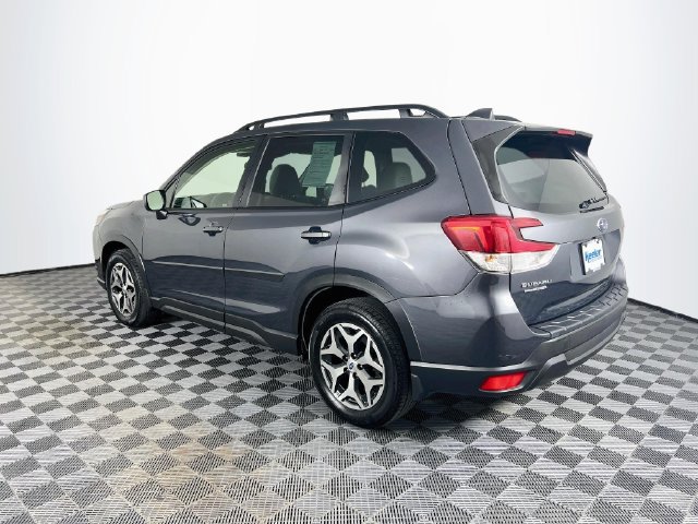 Used 2022 Subaru Forester Premium AWD/4WD image 4