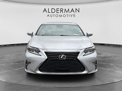 Used 2017 Lexus ES 350 w/ Luxury Package FWD image 9