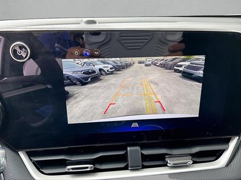 Used 2026 Chevrolet Equinox LT FWD image 23