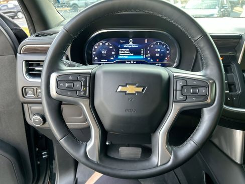 Used 2024 Chevrolet Tahoe LT w/ Luxury Package image 19