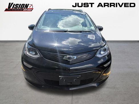 Used 2020 Chevrolet Bolt Premier w/ Infotainment Package FWD image 2