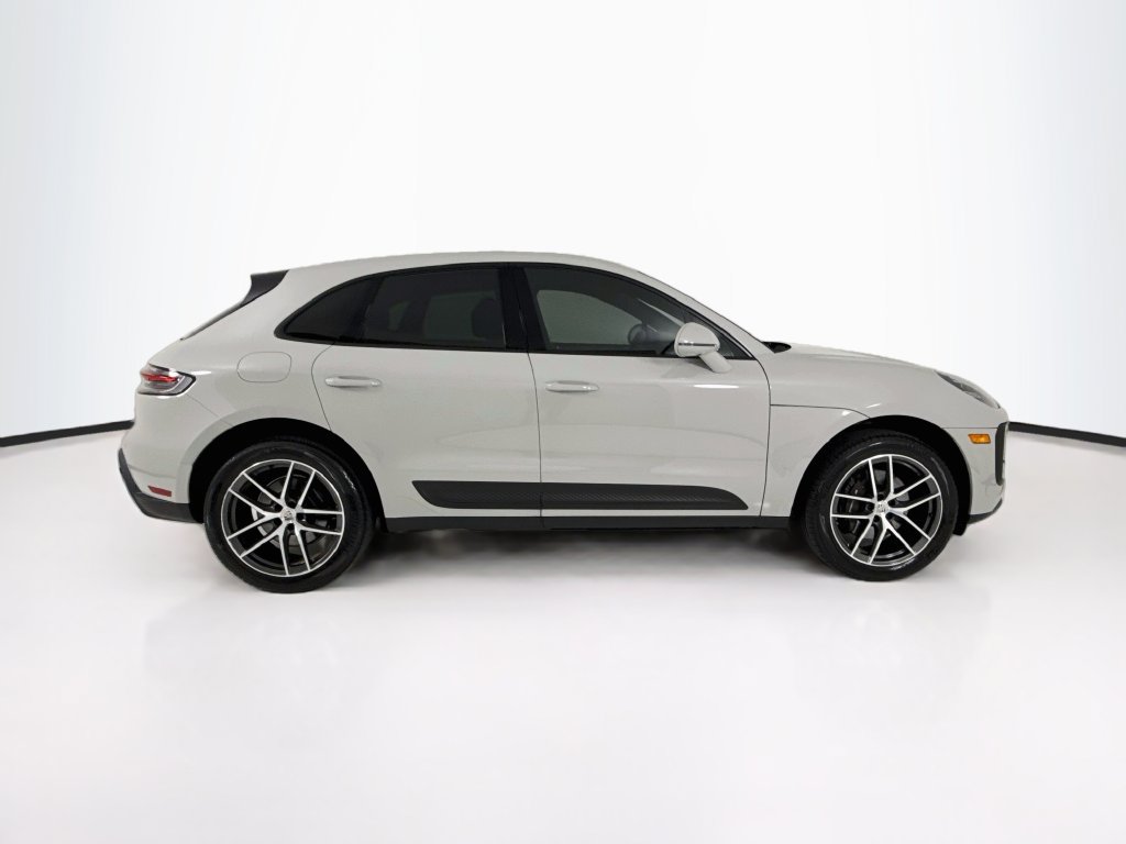 Certified 2023 Porsche Macan Turbo AWD/4WD image 8