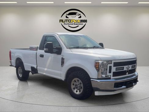 Used 2018 Ford F250 XL w/ Power Equipment Group RWD image 1