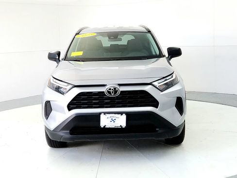 Used 2025 Toyota RAV4 LE AWD/4WD image 8
