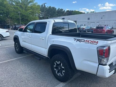Used 2023 Toyota Tacoma TRD Off-Road w/ TRD Premium Off Road Package image 4