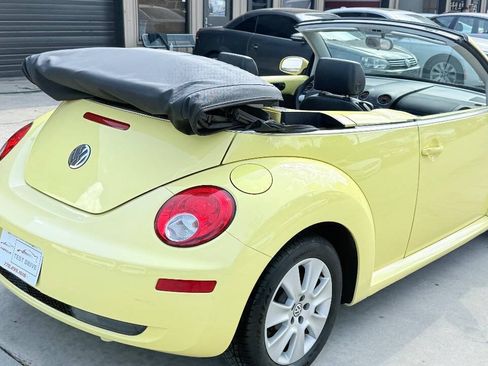 Used 2007 Volkswagen Beetle Convertible w/ Package 1 FWD image 20