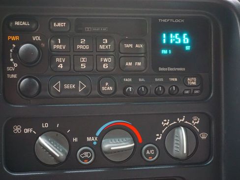 Used 1998 Chevrolet Silverado 1500 4x4 Extended Cab w/ Preferred Equipment Group 2 image 13