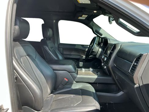 Used 2020 Ford Expedition Limited image 15
