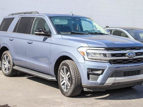 Certified 2023 Ford Expedition XLT RWD image 3