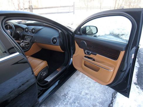 Used 2015 Jaguar XJ L Portfolio AWD/4WD image 21