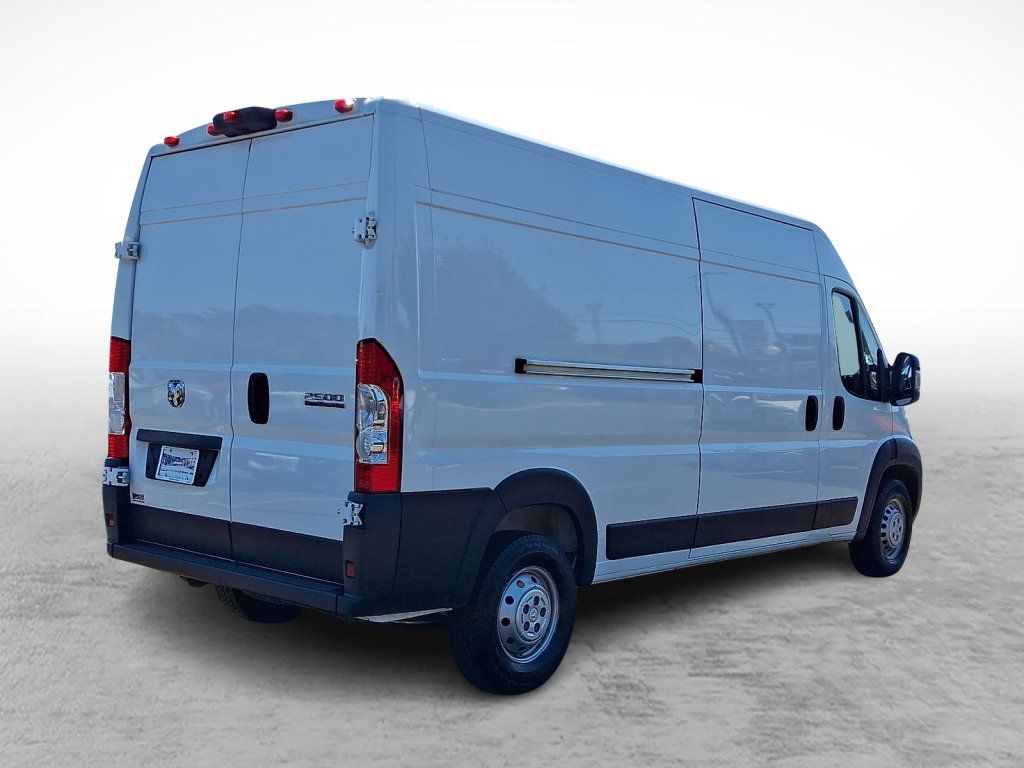 Used 2025 RAM ProMaster 2500 w/ Convenience Group FWD image 5