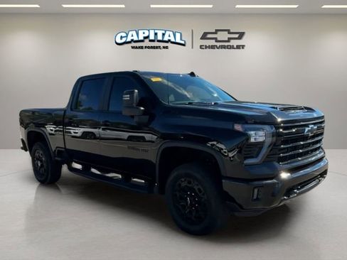 Used 2024 Chevrolet Silverado 2500 LT w/ Midnight Edition image 7