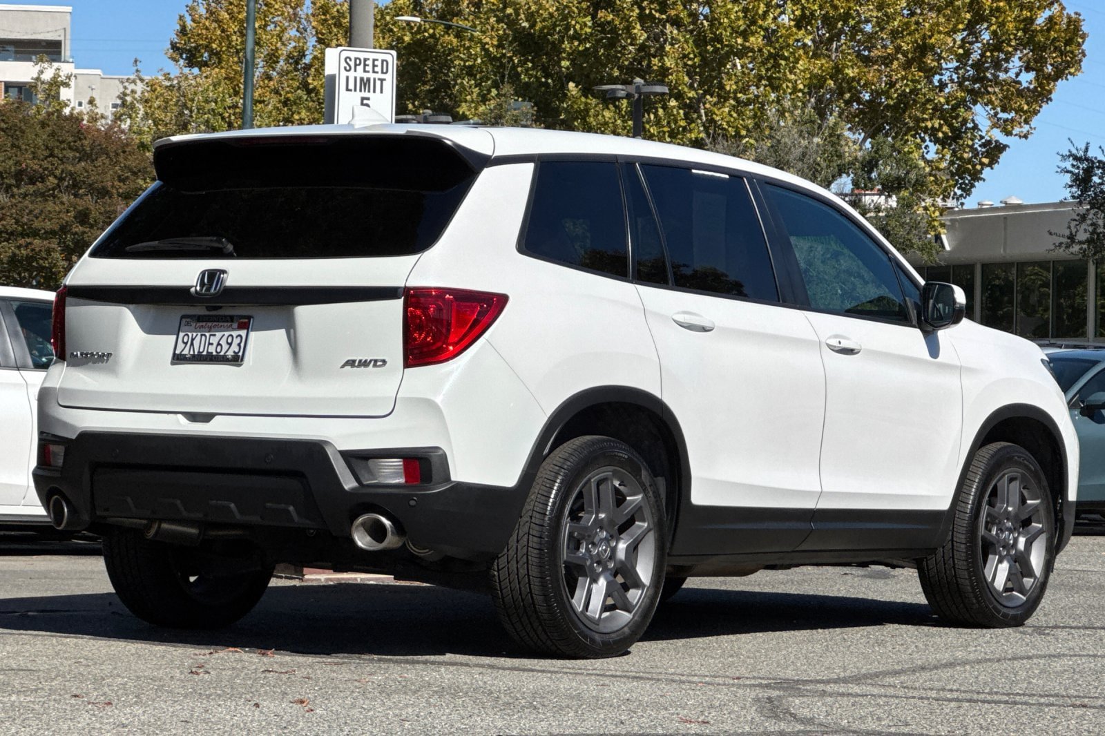 Used 2023 Honda Passport EX-L image 4
