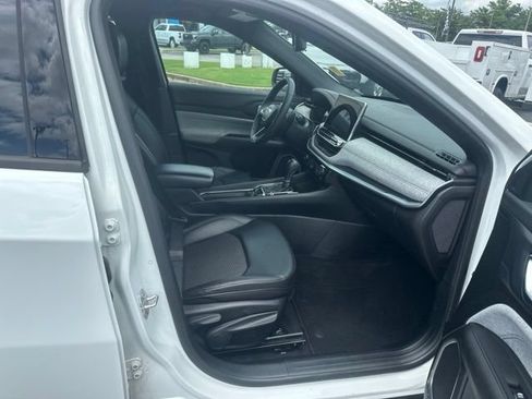 Used 2024 Jeep Compass Latitude AWD/4WD image 30