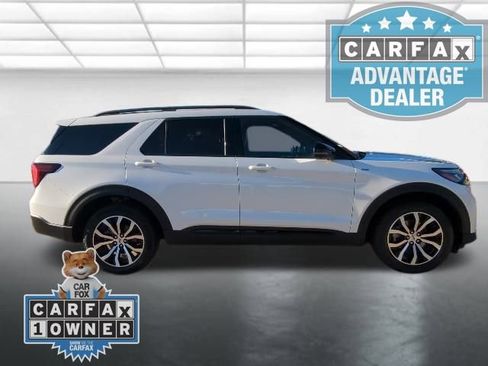 Used 2025 Ford Explorer ST-Line image 29