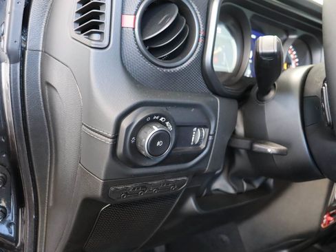 Used 2026 Jeep Wrangler Rubicon AWD/4WD image 13
