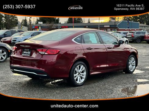 Used 2015 Chrysler 200 Limited image 4