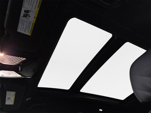 Certified 2023 BMW X7 xDrive40i w/ Executive Package image 31