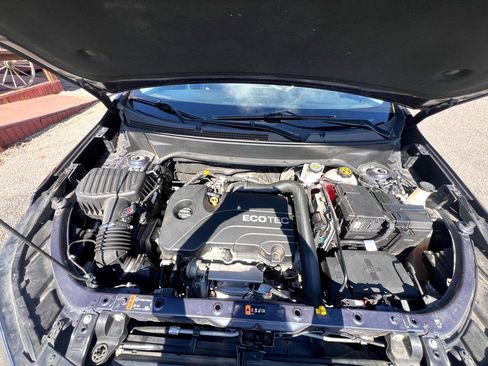 Used 2019 Chevrolet Equinox LT image 16