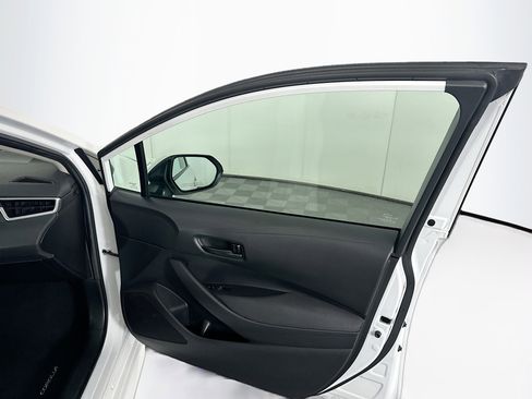 Used 2024 Toyota Corolla LE image 29