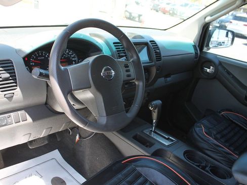 Used 2006 Nissan Xterra S AWD/4WD image 21