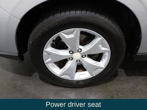 Used 2016 Subaru Forester 2.5i Premium w/ Popular Package #2 AWD/4WD image 9