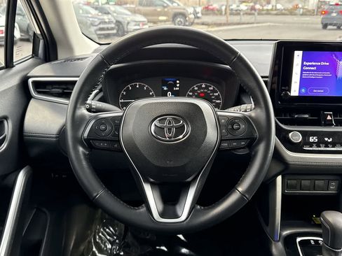 Used 2023 Toyota Corolla Cross LE image 16