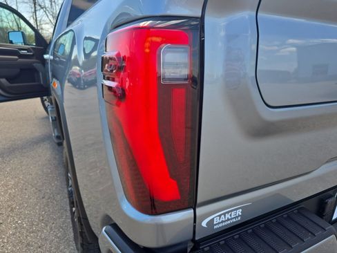 New 2026 GMC Sierra 2500 Denali w/ Denali Reserve Package AWD/4WD image 37