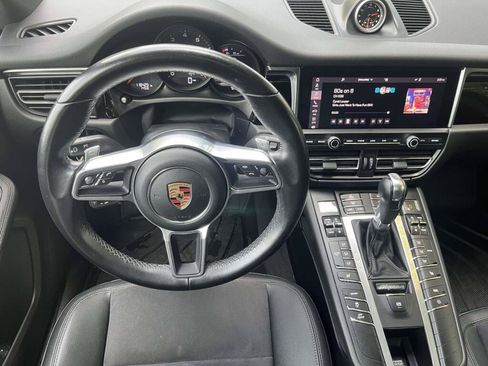 Used 2019 Porsche Macan AWD/4WD image 2